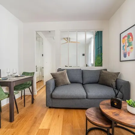 Luxurious In Center Of Apartmán